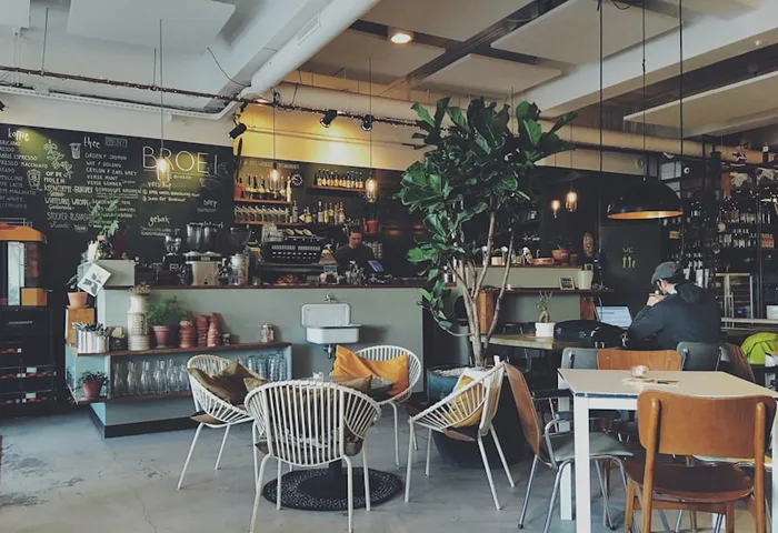 Restaurants / Cafés